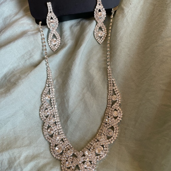 Jewelry - Picture 8 of 8